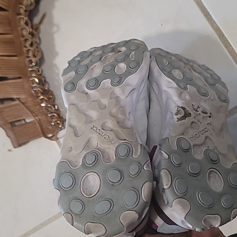Shoes - Picture 3 of 3